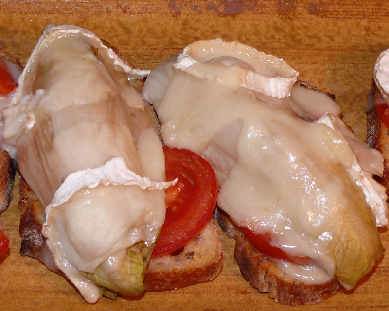 Tartine d'endive au chèvre