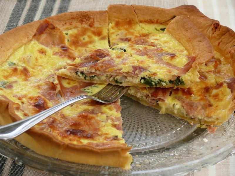 Quiche à la roquette et au jambon cru