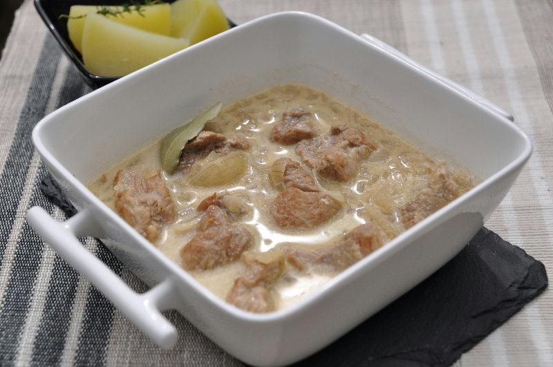 Cocotte de veau aux oignons