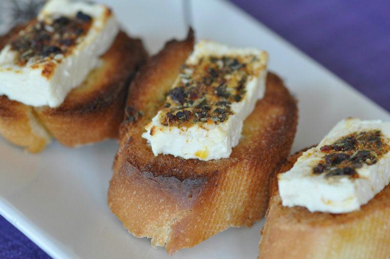 Bruschettas à la Féta Grillée et pimentée