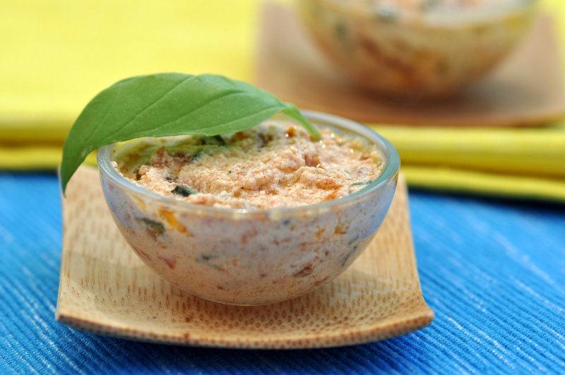 Mousse de chèvre frais aux tomates confites
